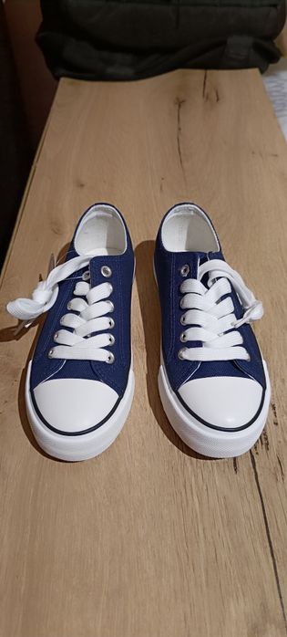 Нови кецове за момче LCW номер 33