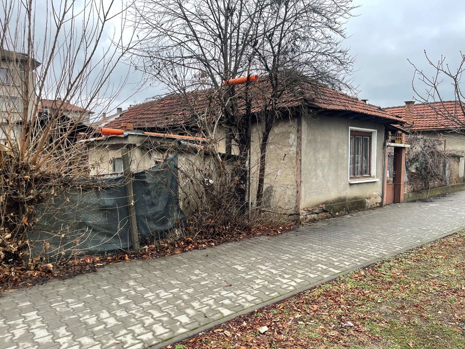 Продава се Къща в Севлиево - 400 кв.м за 225 €/кв.м - Снимка #1