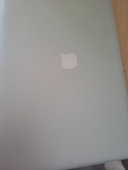 MacBook din 2010