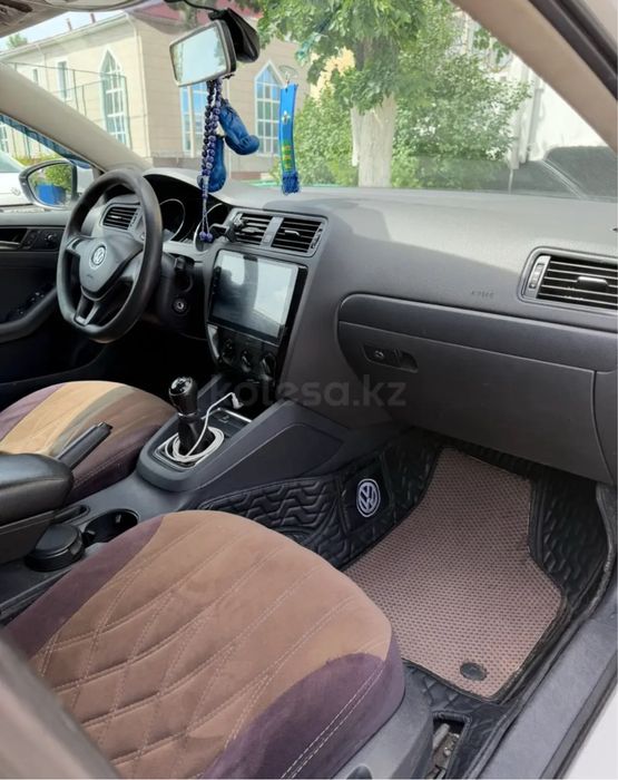 Volkswagen Jetta, 2015 года