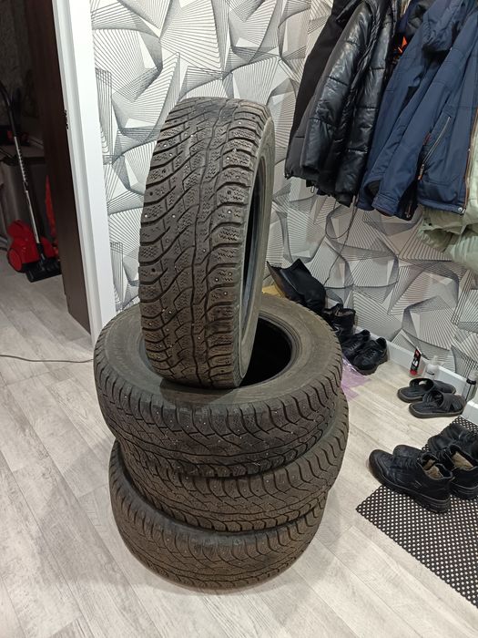 Продам зимние шины