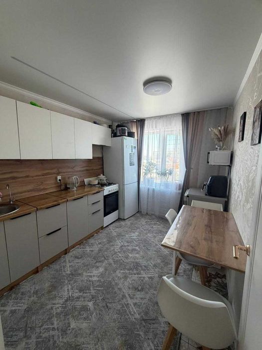 Продам 4 ком квартиру район ЖД больницы