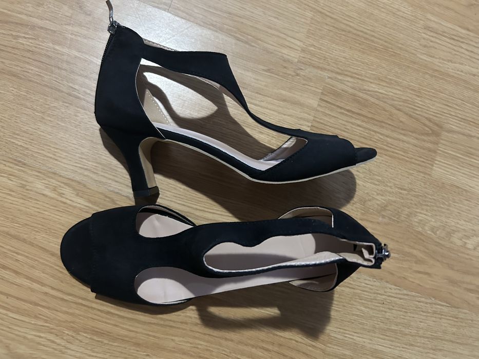 Sandale dama pentru petrecere