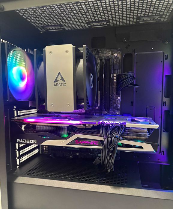 Геймърски компютър AMD Ryzen 9 3900X, RX 6900 XT 16GB, 32GB ram
