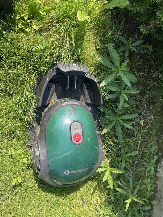 robot tuns gazon robomow