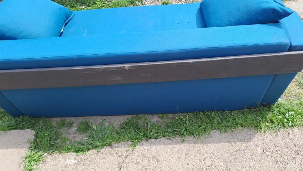 Canapea extensibila cu spatiu depozitare