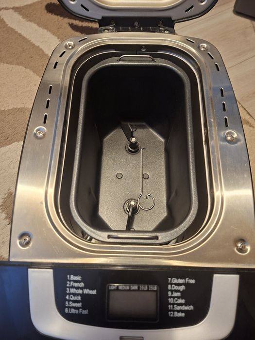 Masina de facut paine Starlight MPD800W