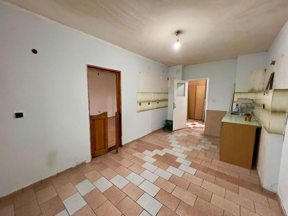 Продава се Тристаен апартамент в София, Люлин 3 - 87 кв.м за 1055 €/кв.м - Снимка #1