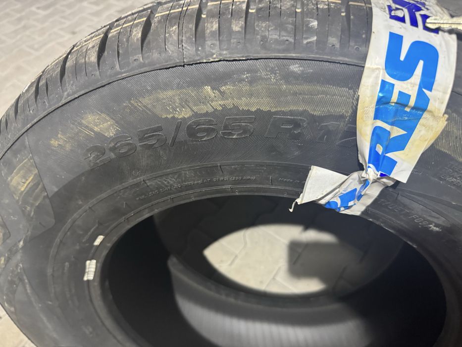 Продам покрышки на R17