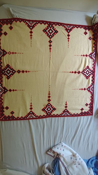 Продавам стари покривки