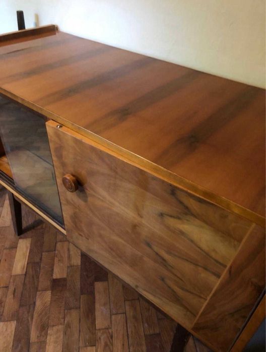 Noptiera din lemn masiv 500 LEI si mobilier GRATIS