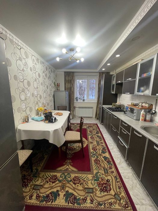 Продам 2 комнатную 12 микрорайон