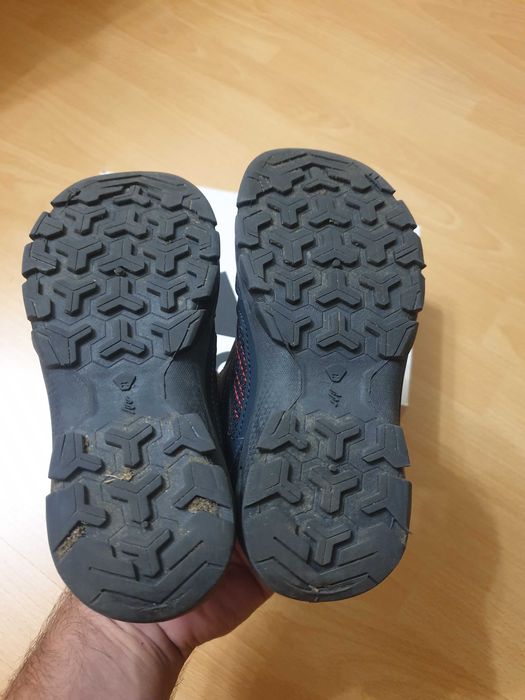 Vand ghetute copii Decatlon Quechua nr 32 talpic 22cm in stare super