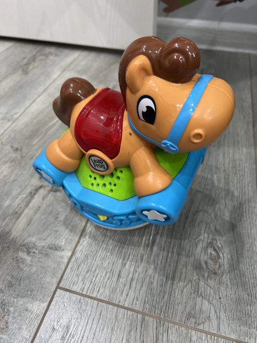 Обучающая лошадка