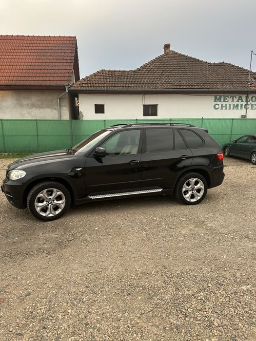 Vind bmw  x5 in stare  buna de functionare