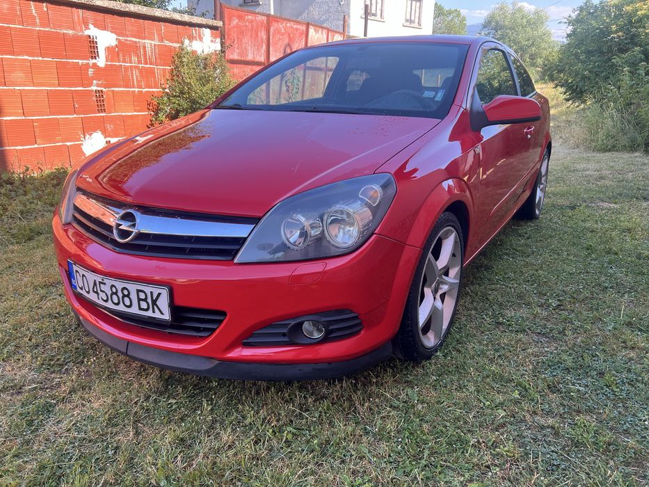 Продавам Opel Astra GTC 1,7