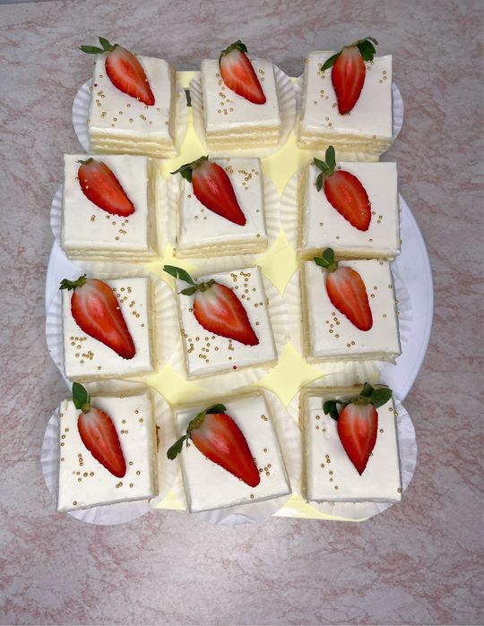 Пирожный,самса,бауырсак