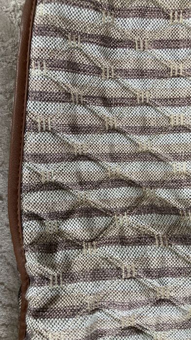 Продам чехлы на машину