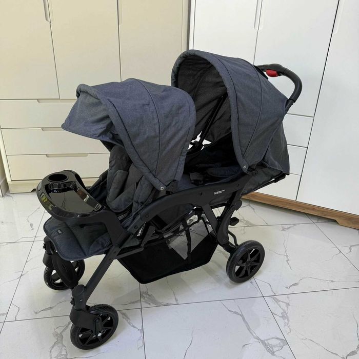 Прогулочная коляска для двойни (Seedo)