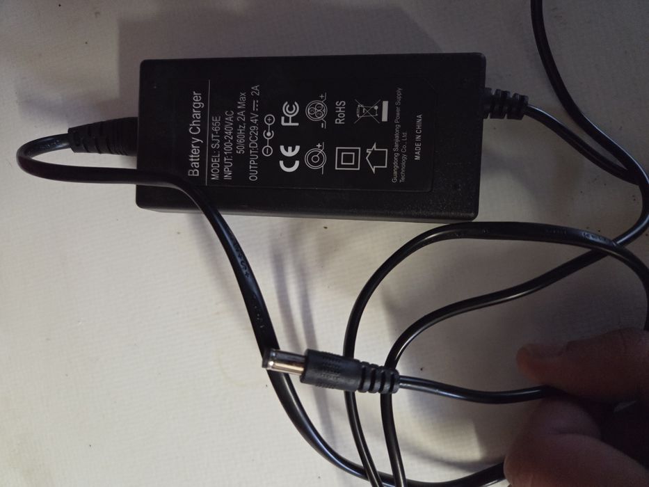 Incarcator 29,4v 2a 7S Li-ion mufa DC 55x2.1