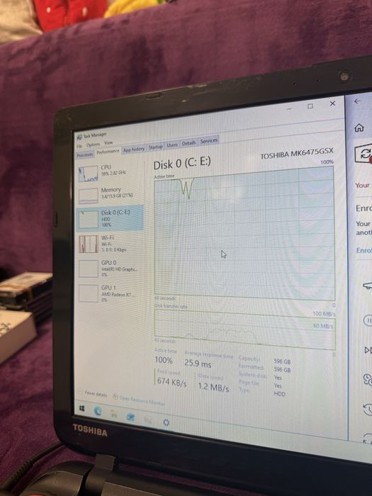 Toshiba i7-5500U 16GB RAM placa video amd M260 de 2GB