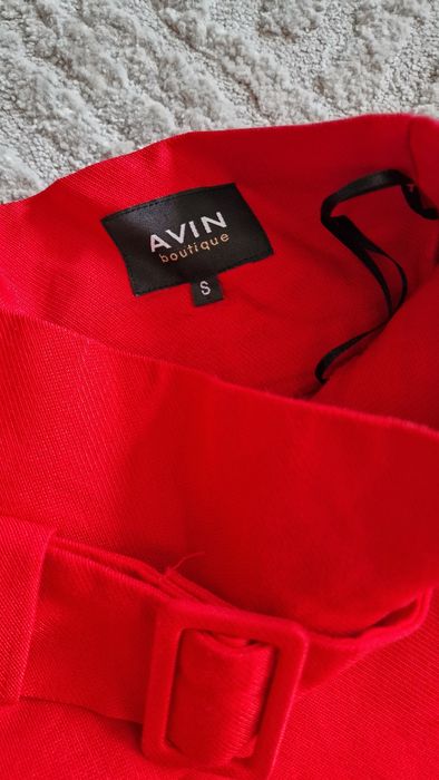 Къси панталонки Avin