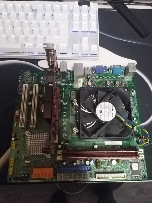 KIT Retro AMD Athlon X2 260 +ECS MCP61M-M3 +4GB DDR3 +AMD Radeon 5450