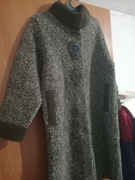 Продам пальто новый