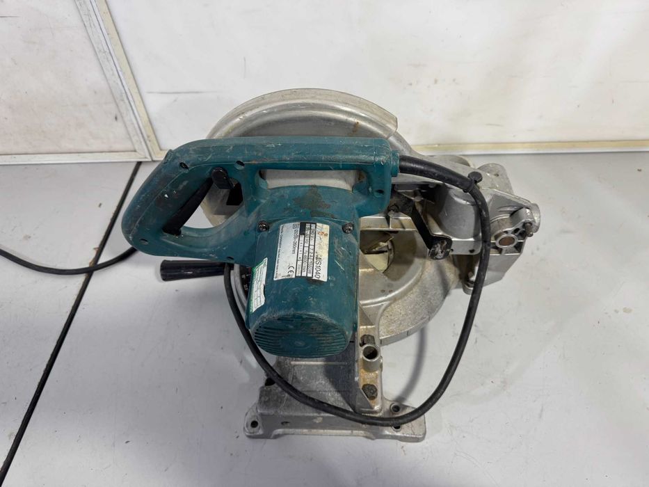 Циркуляр пендула - Makita LS1040/ 1650 W / 255 mm