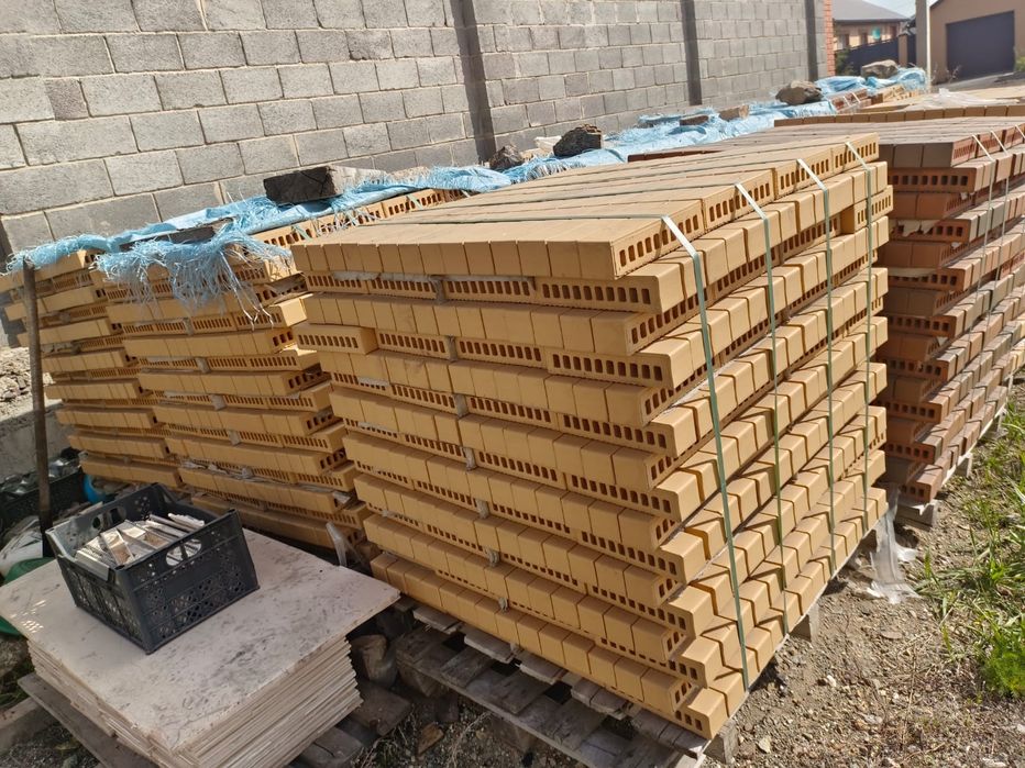 Кирпичи. Фасадные.