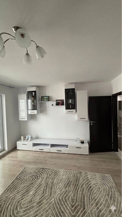 Apartament 3 camere de inchiriat