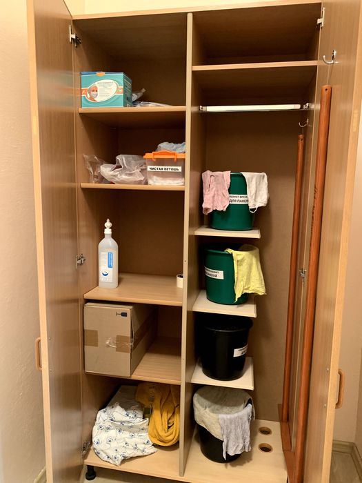 Шкаф для уборочного инвентаря