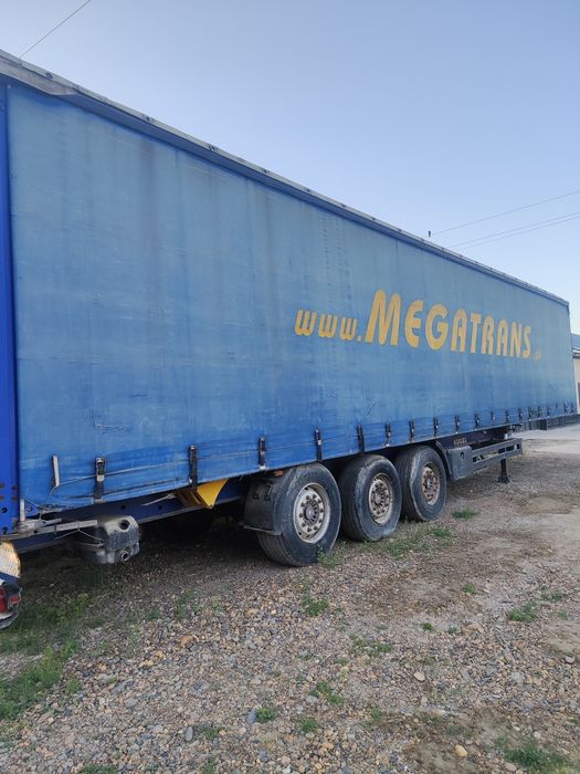 Волво юк машина.