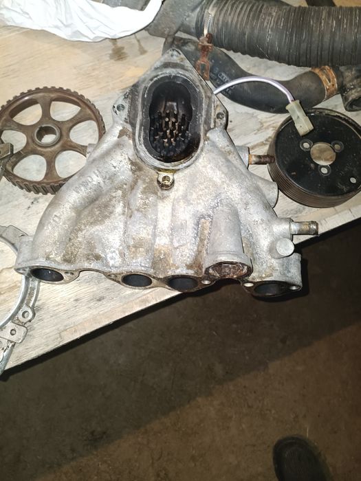 Головка на Ауди 80 б3 1.8