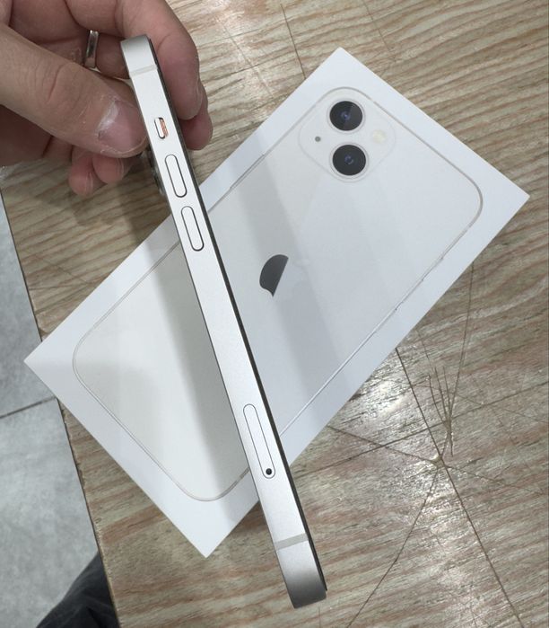 Продам iphone 13 128g