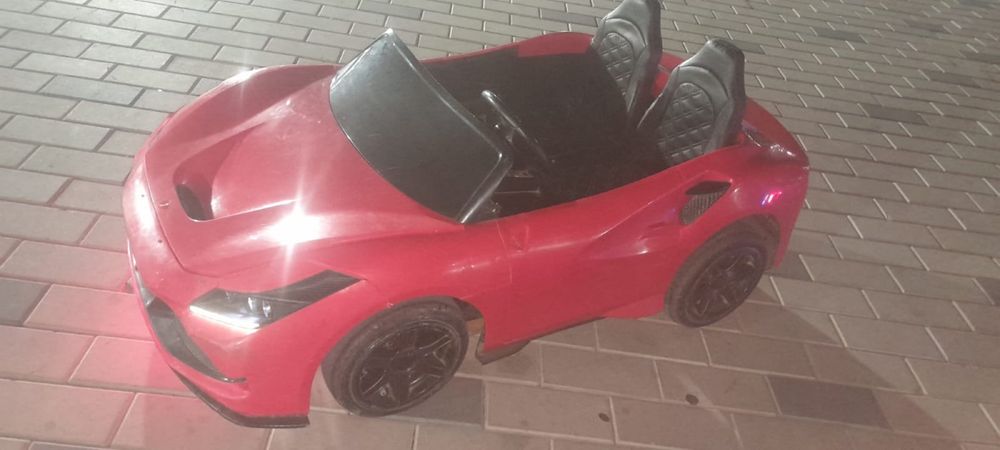 Детский электромобуль Ferrari