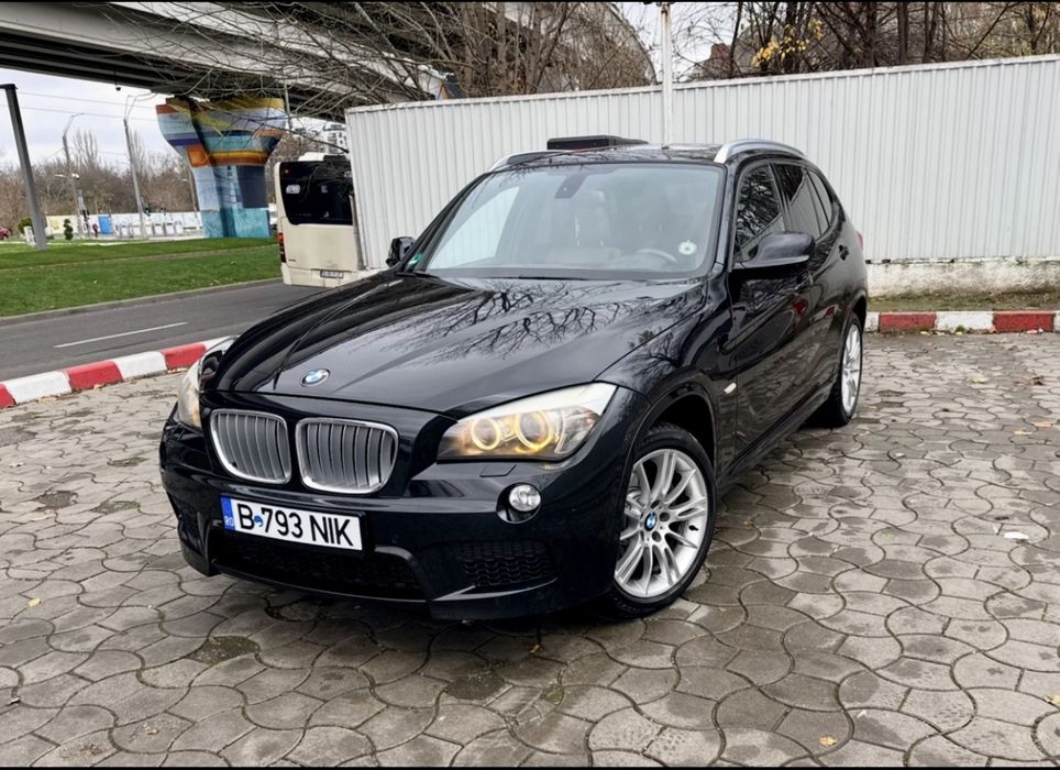 Vand BMW X1 2.3d xDrive Tracțiune Integrala Pachet M