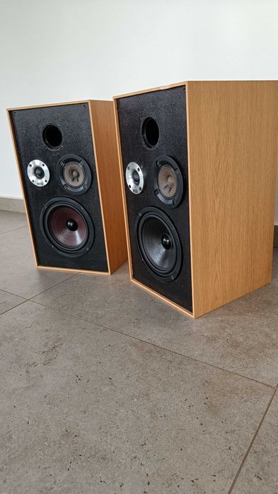 Boxe ITT,3 cai,bass reflex,sunet fabulos