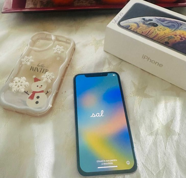 IPHONE XS baterie 75%