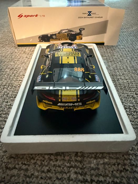 Macheta Spark 1:18 Mercedes