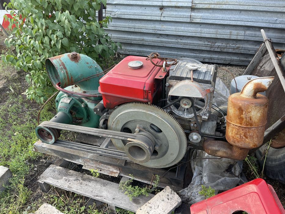 Насос для полива. Мотопомпа.