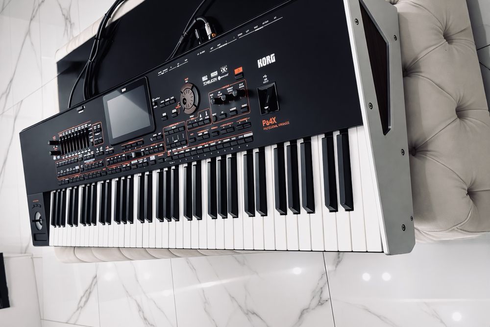 Korg Pa4X 76 clape arata noua super impecabila ne folosita niciodata