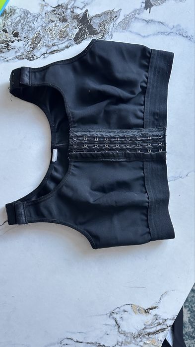 Следоперативен сутиен операция гърди черен с копчета отпред цип