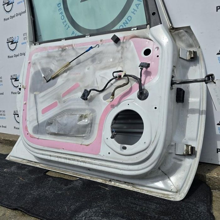 Portiera usa stanga fata Opel Zafira B Facelift