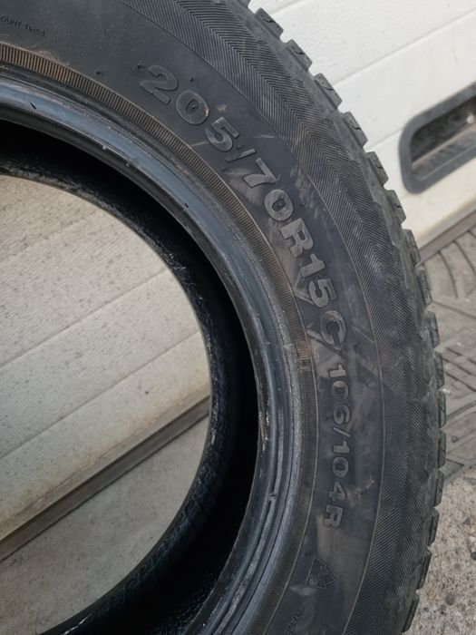 Anvelope 205/70R15C iarna,  profil 75%