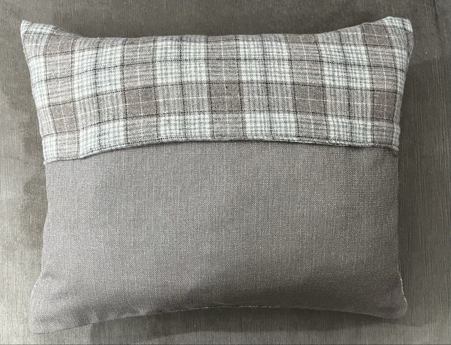 Декоративни калъфки в бежово каре