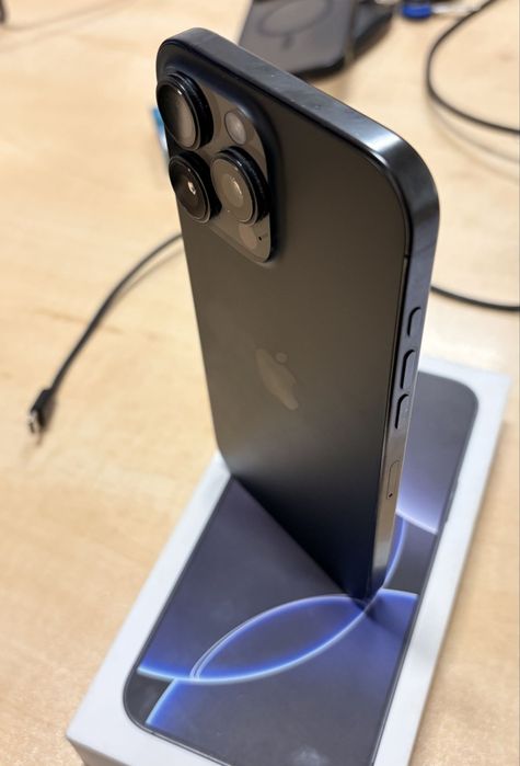 iPhone 16 Pro Max 256gb impecabil