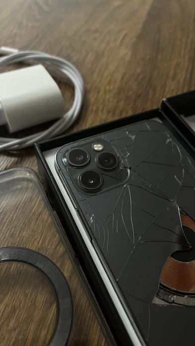 Продам Айфон 12 про 128 74 акб iphone