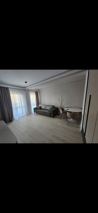 Proprietar inchiriez apartament 2 camere central, bloc nou