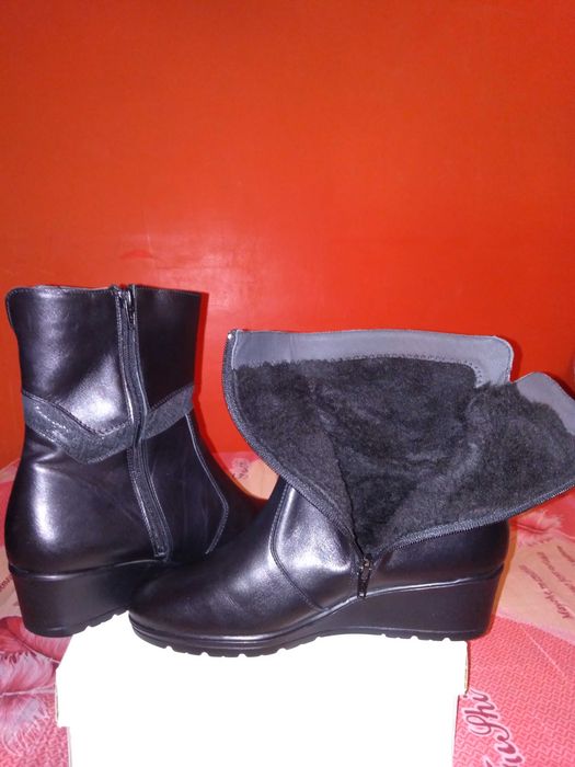 Cizme piele cu platforma imblanite nr 38 NOI